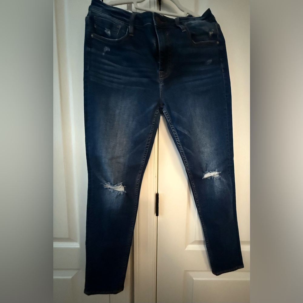 Vigoss Thompson Tomboy Distressed Jeans, Size 31